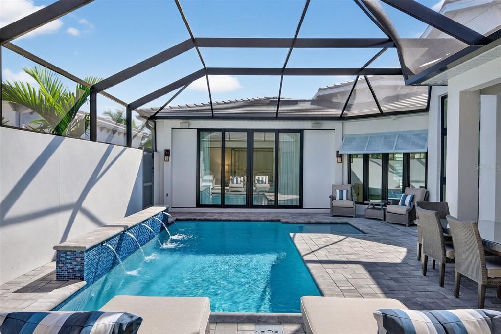 Под контрактом: $1,250,000 (3 спален, 3 ванн, 2700 Квадратных фут)