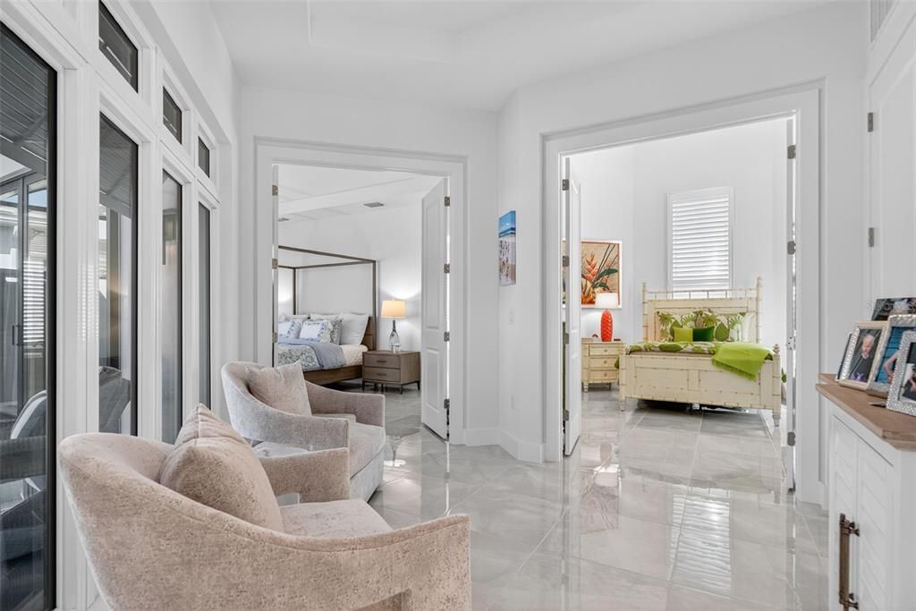 Под контрактом: $1,250,000 (3 спален, 3 ванн, 2700 Квадратных фут)