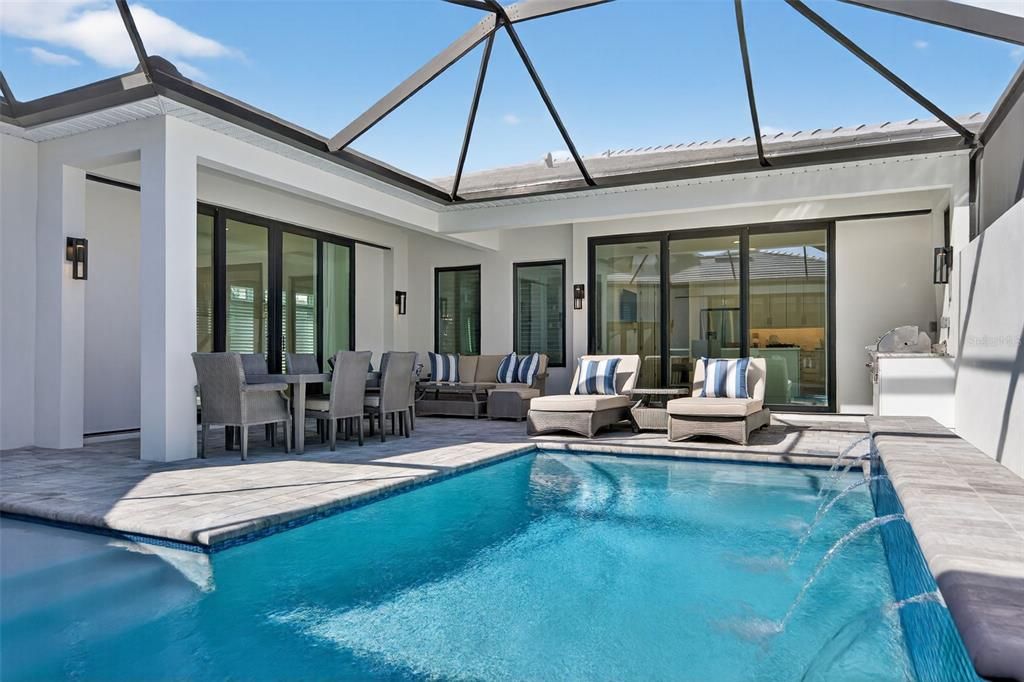 Под контрактом: $1,250,000 (3 спален, 3 ванн, 2700 Квадратных фут)