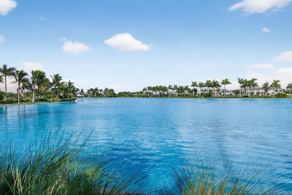 Под контрактом: $1,250,000 (3 спален, 3 ванн, 2700 Квадратных фут)