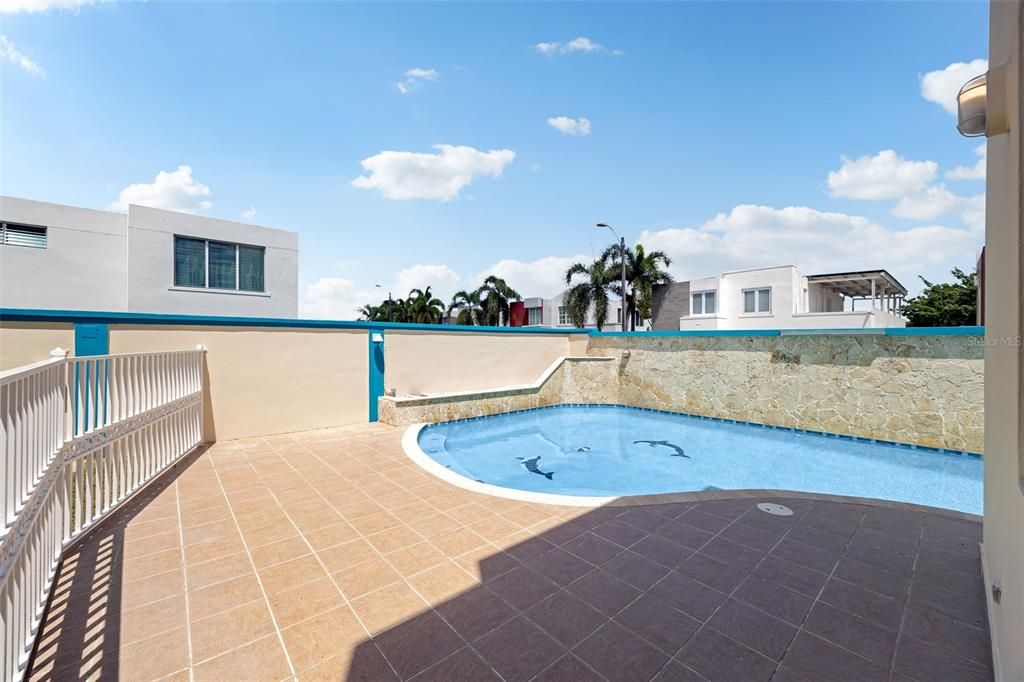 待售: $395,000 (5 贝兹, 4 浴室, 2806 平方英尺)