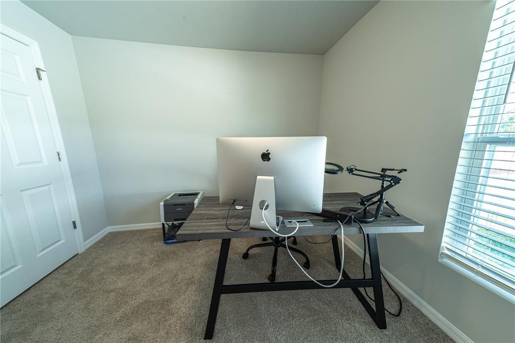 Activo con contrato: $365,000 (4 camas, 2 baños, 1499 Pies cuadrados)