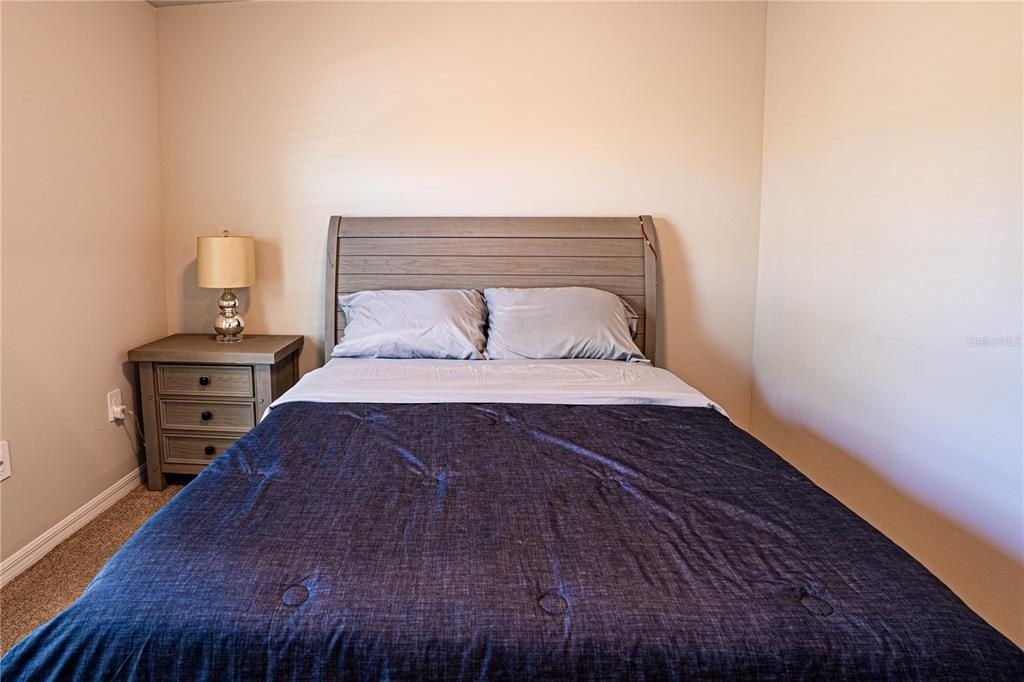 Activo con contrato: $365,000 (4 camas, 2 baños, 1499 Pies cuadrados)