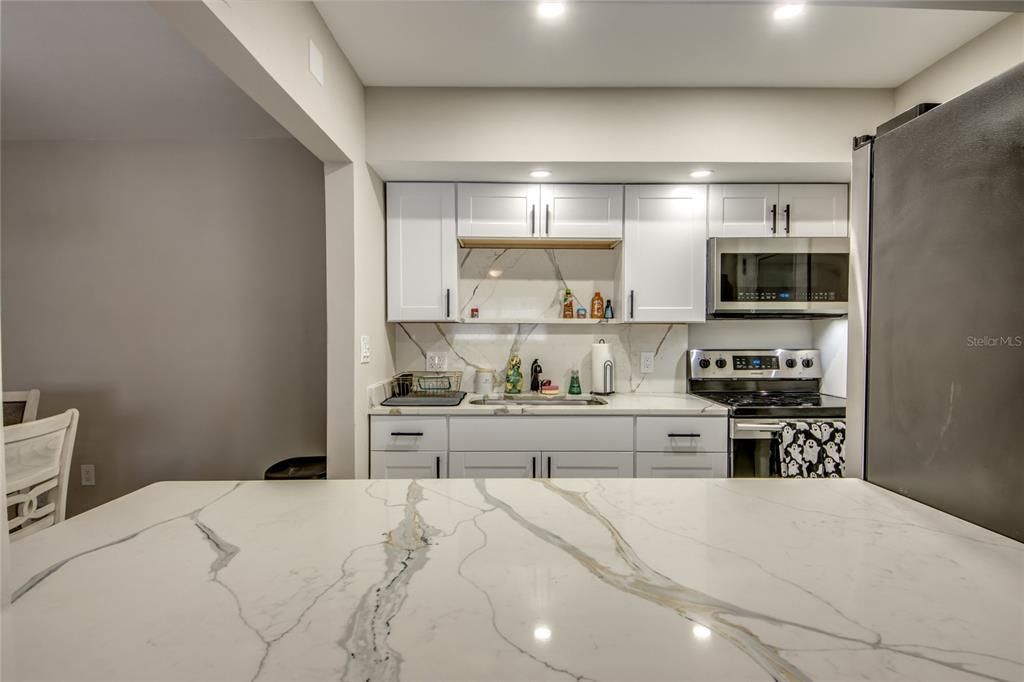 En Venta: $179,900 (2 camas, 2 baños, 882 Pies cuadrados)