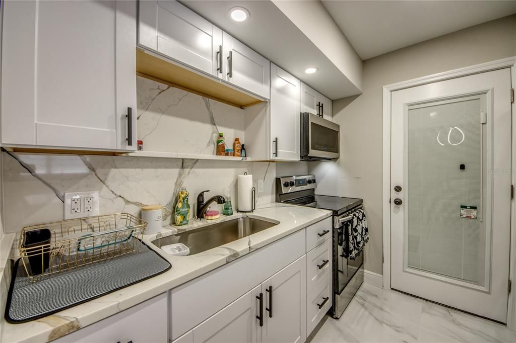 En Venta: $179,900 (2 camas, 2 baños, 882 Pies cuadrados)