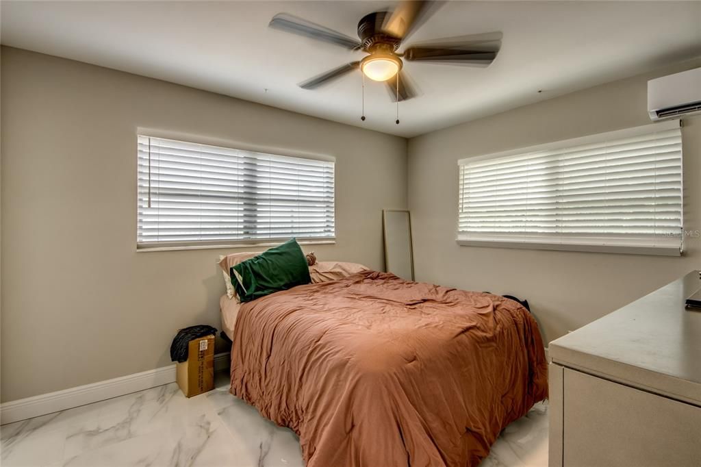 En Venta: $179,900 (2 camas, 2 baños, 882 Pies cuadrados)