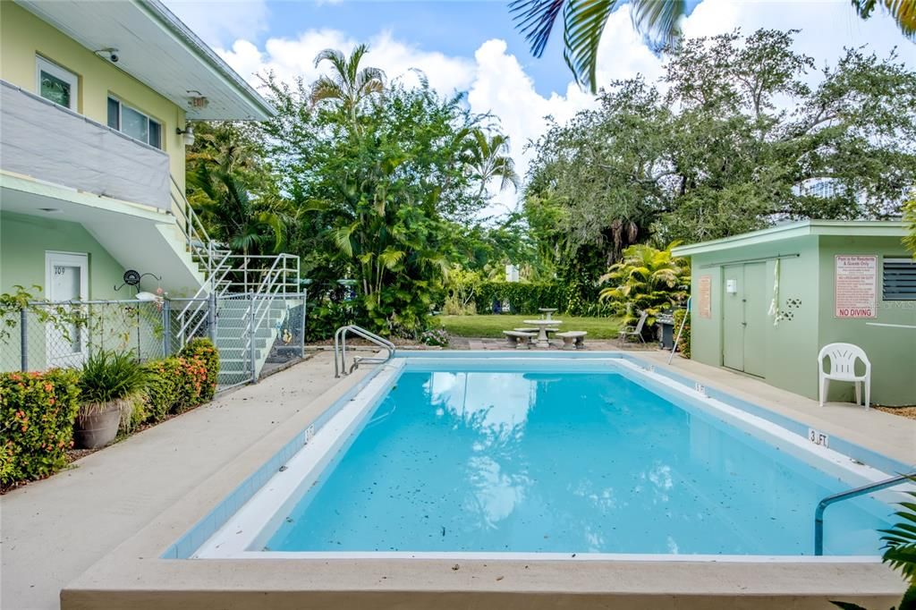 En Venta: $179,900 (2 camas, 2 baños, 882 Pies cuadrados)