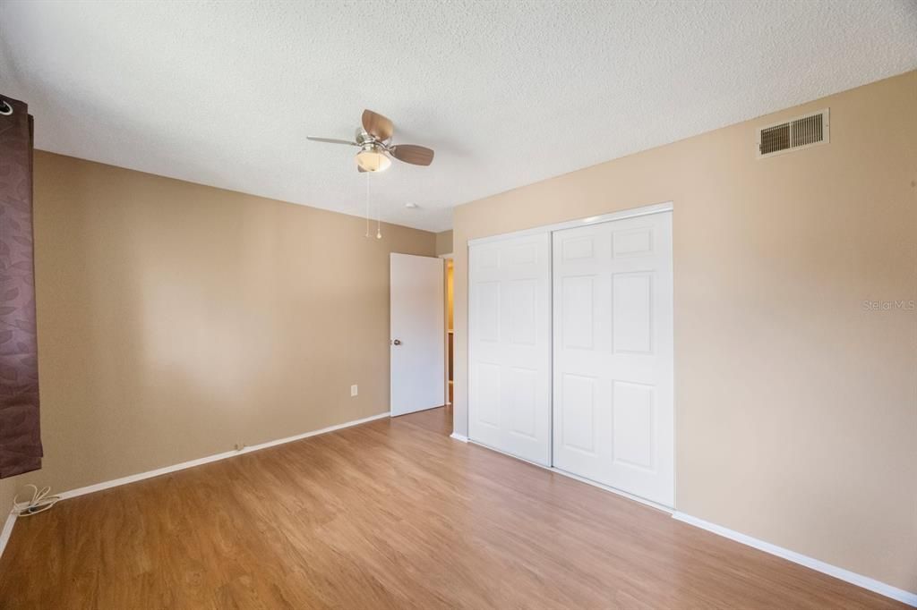 En Venta: $159,900 (2 camas, 2 baños, 1118 Pies cuadrados)