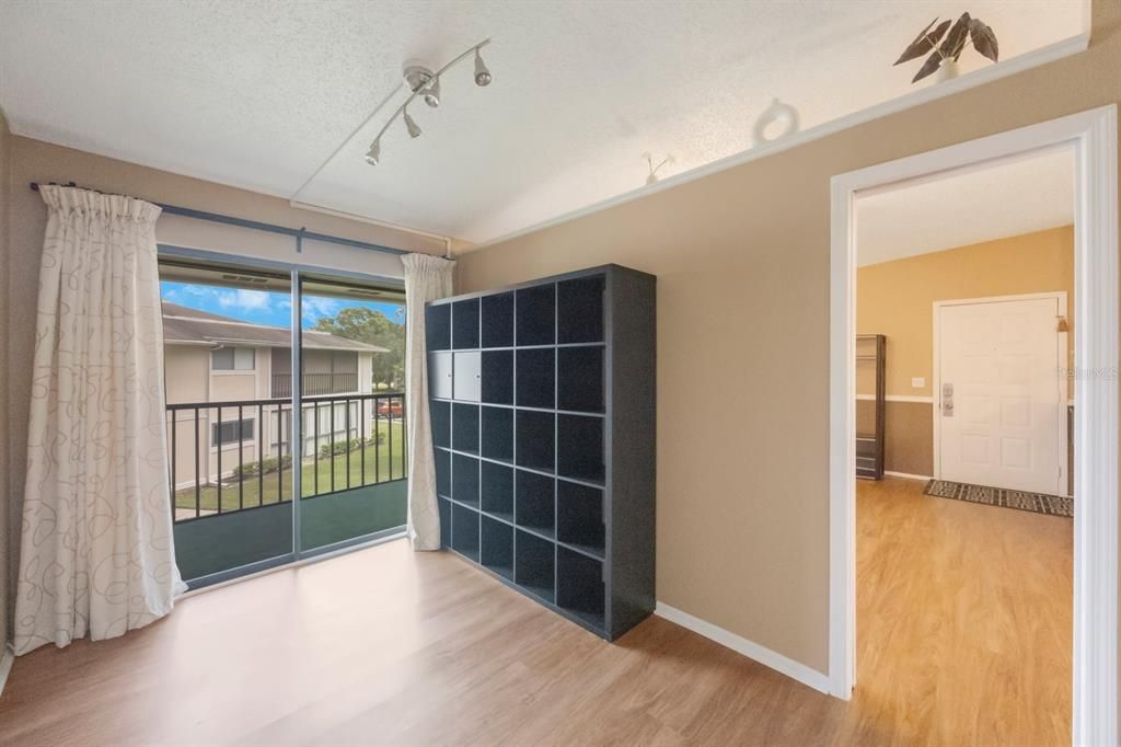 En Venta: $159,900 (2 camas, 2 baños, 1118 Pies cuadrados)