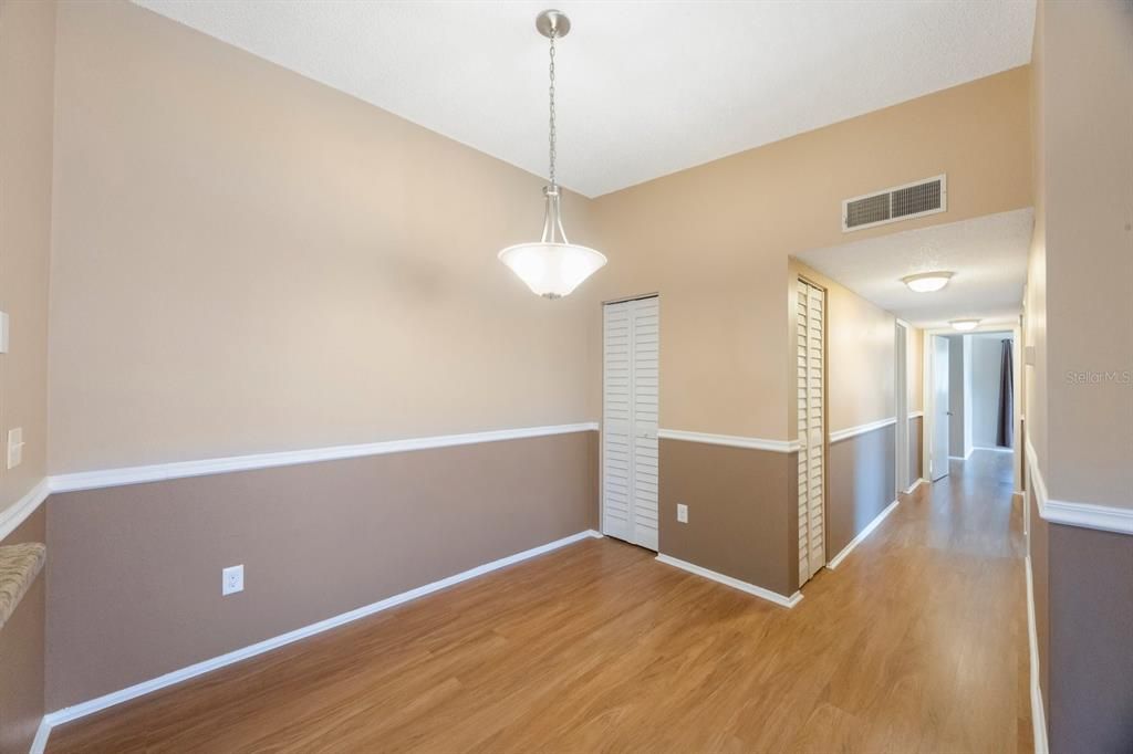 En Venta: $159,900 (2 camas, 2 baños, 1118 Pies cuadrados)