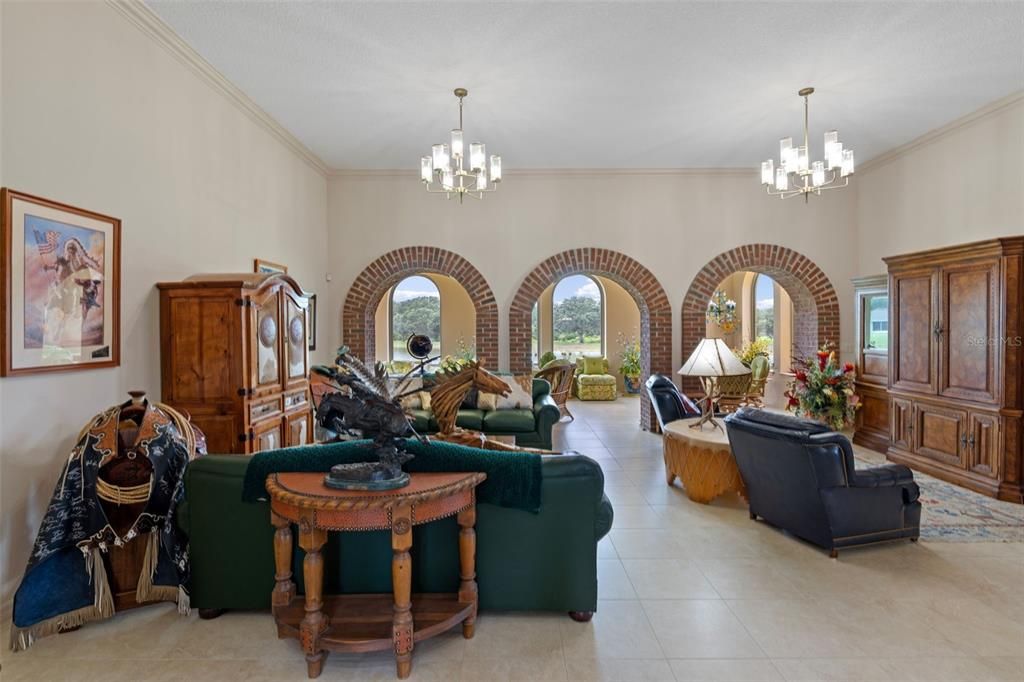 For Sale: $579,000 (3 beds, 2 baths, 2961 Square Feet)