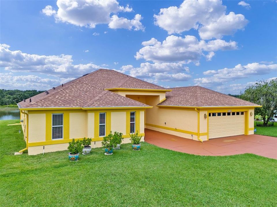 For Sale: $579,000 (3 beds, 2 baths, 2961 Square Feet)