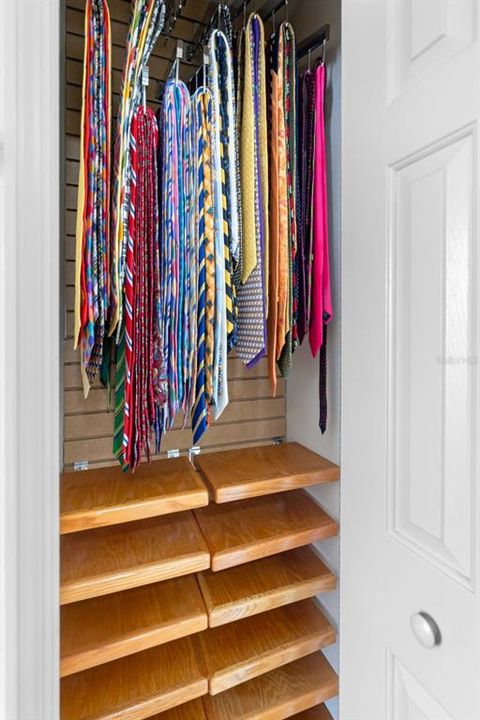 For Sale: $579,000 (3 beds, 2 baths, 2961 Square Feet)