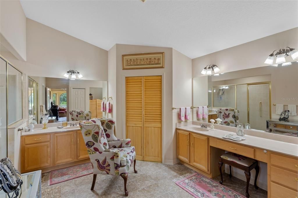 For Sale: $579,000 (3 beds, 2 baths, 2961 Square Feet)