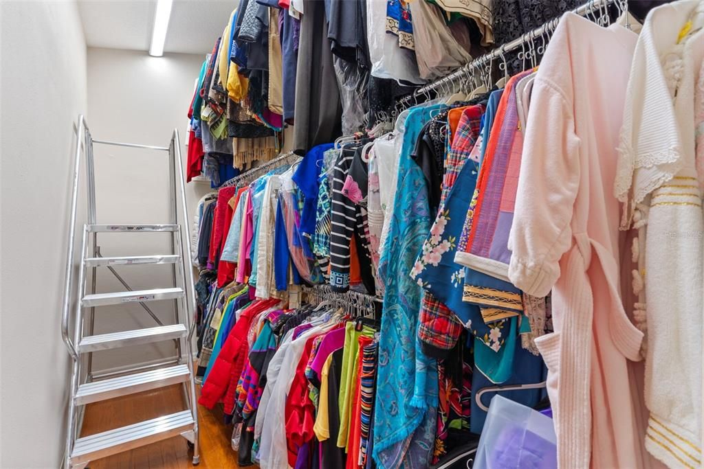 For Sale: $579,000 (3 beds, 2 baths, 2961 Square Feet)