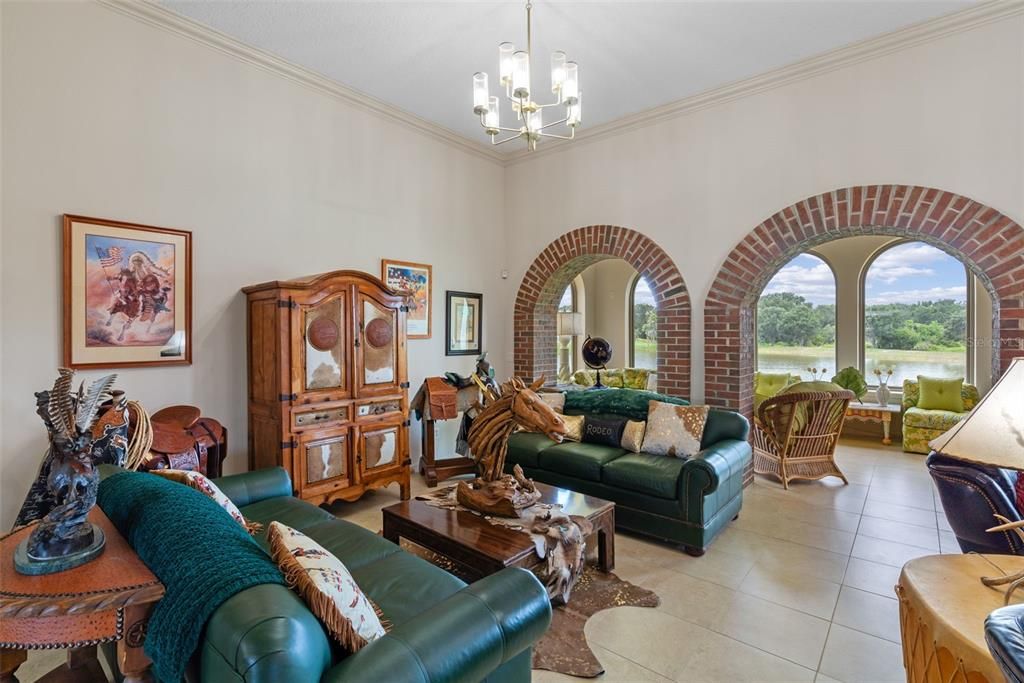 For Sale: $579,000 (3 beds, 2 baths, 2961 Square Feet)