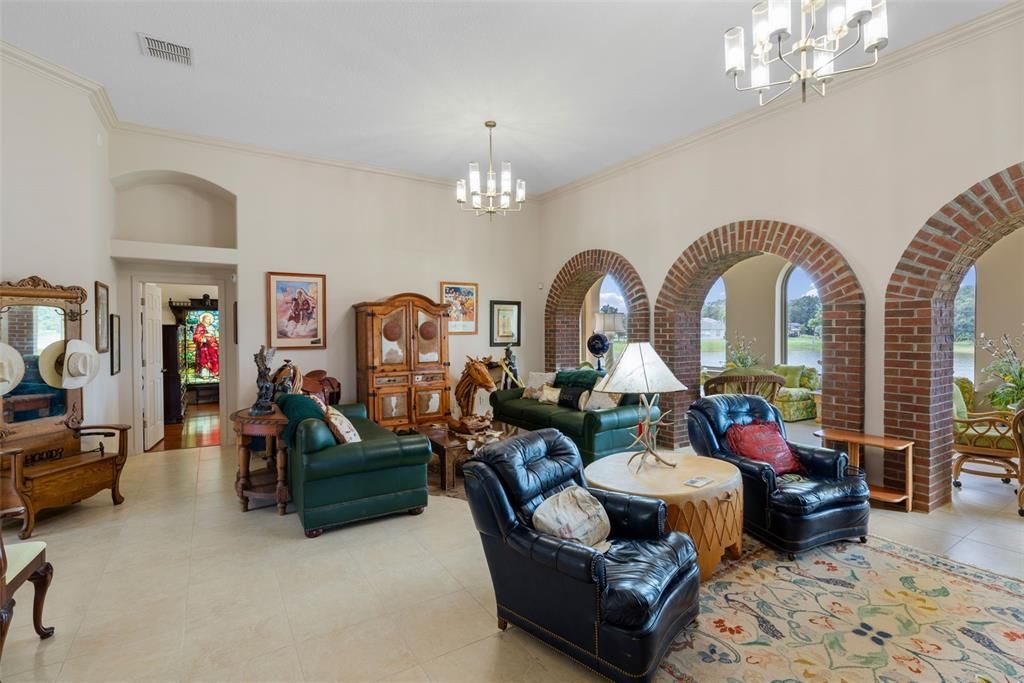 For Sale: $579,000 (3 beds, 2 baths, 2961 Square Feet)