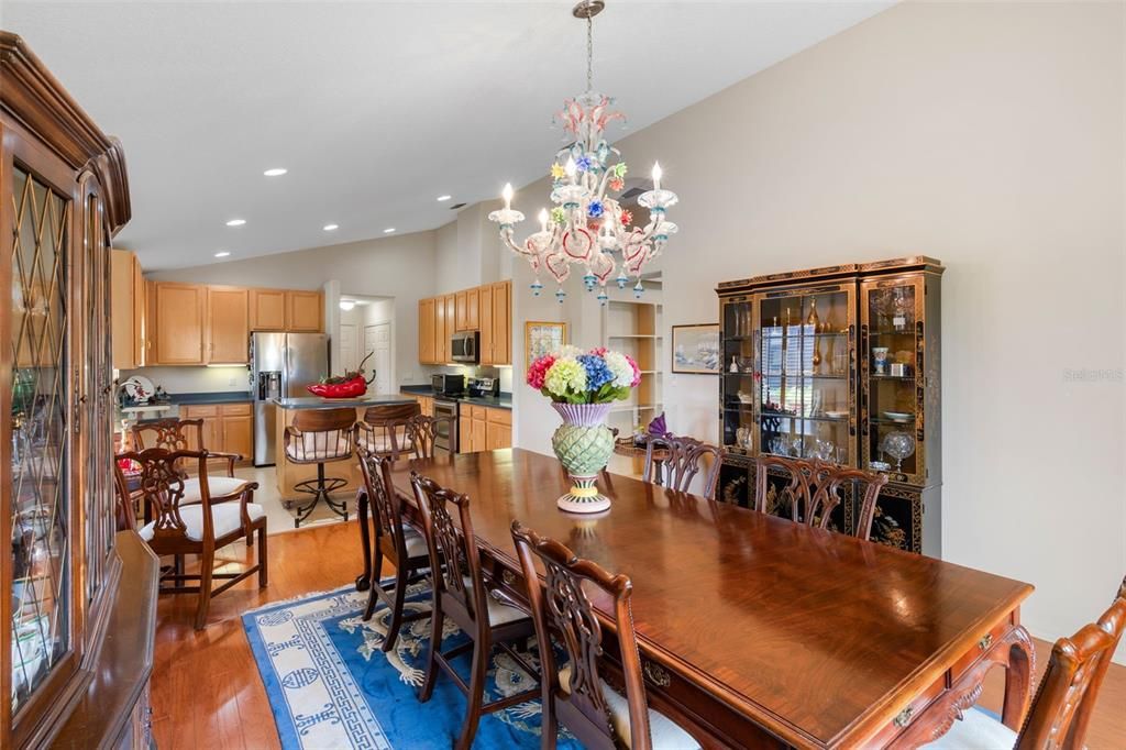 For Sale: $579,000 (3 beds, 2 baths, 2961 Square Feet)