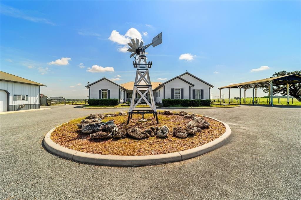 Vendido Recientemente: $1,149,000 (4 camas, 4 baños, 4016 Pies cuadrados)