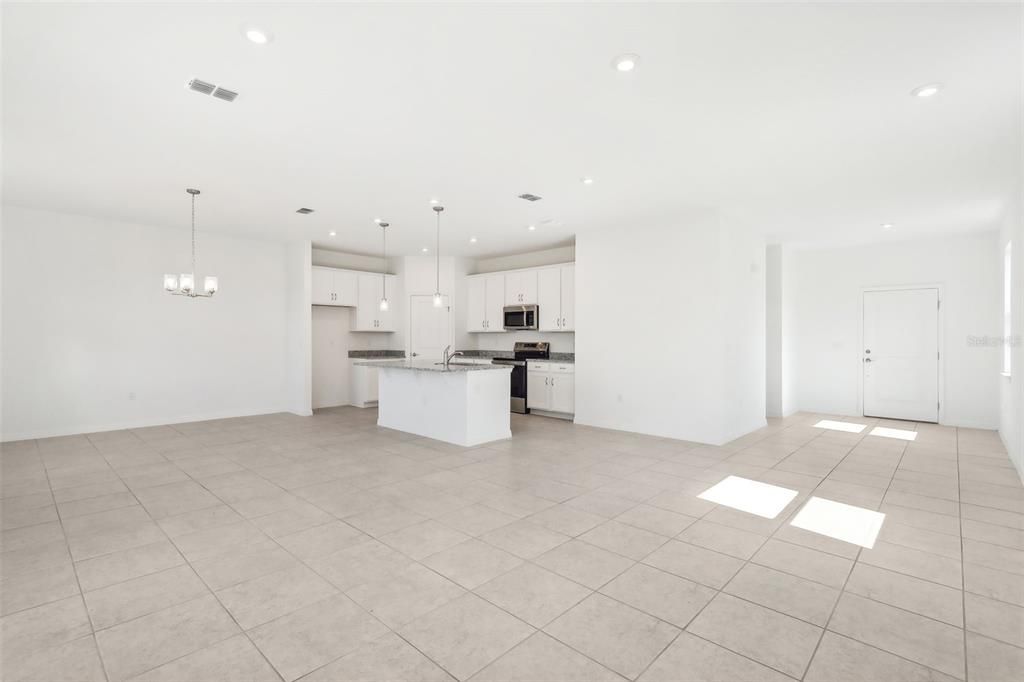 待售: $359,540 (4 贝兹, 2 浴室, 2313 平方英尺)