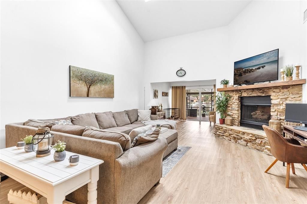 На продажу: $409,000 (3 спален, 3 ванн, 2260 Квадратных фут)