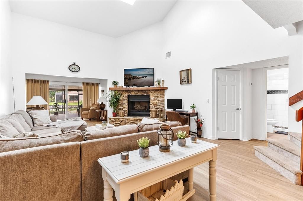 На продажу: $409,000 (3 спален, 3 ванн, 2260 Квадратных фут)