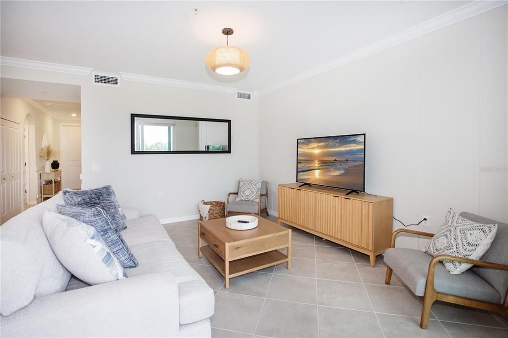 For Rent: $2,200 (2 beds, 2 baths, 1154 Square Feet)