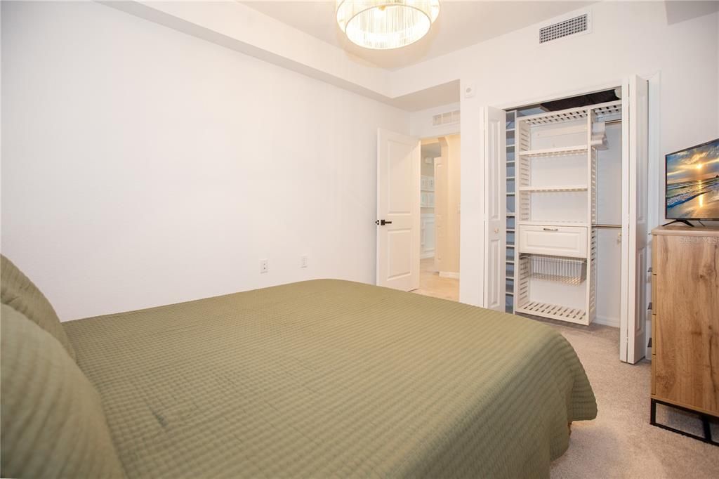 For Rent: $2,200 (2 beds, 2 baths, 1154 Square Feet)