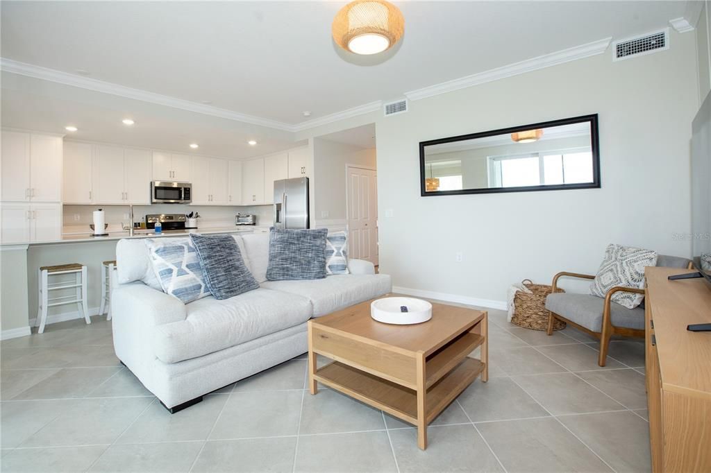 For Rent: $2,200 (2 beds, 2 baths, 1154 Square Feet)