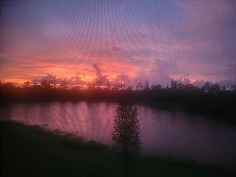 For Rent: $2,200 (2 beds, 2 baths, 1154 Square Feet)