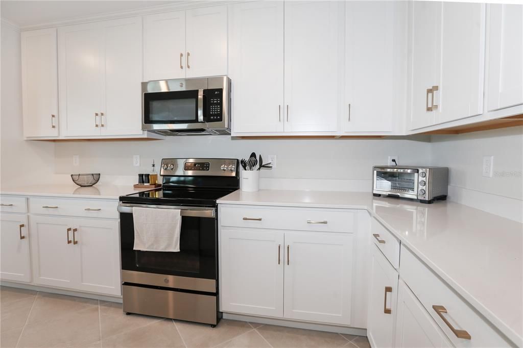 For Rent: $2,200 (2 beds, 2 baths, 1154 Square Feet)