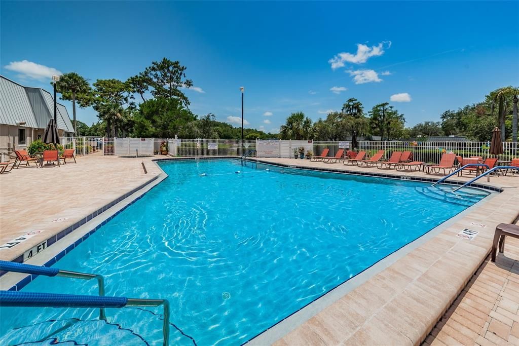 Active With Contract: $235,000 (2 beds, 2 baths, 1223 Square Feet)