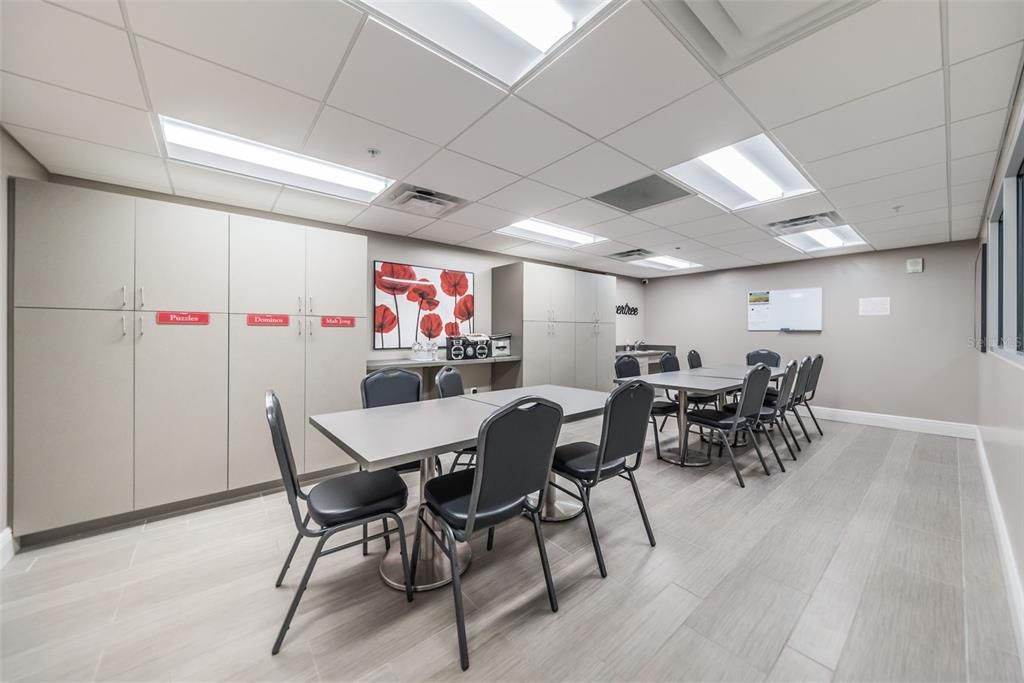 Active With Contract: $235,000 (2 beds, 2 baths, 1223 Square Feet)