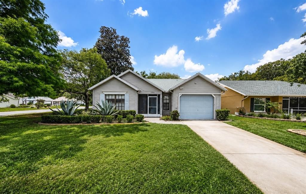 Active With Contract: $235,000 (2 beds, 2 baths, 1223 Square Feet)