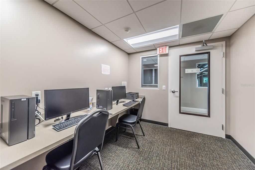 Active With Contract: $235,000 (2 beds, 2 baths, 1223 Square Feet)