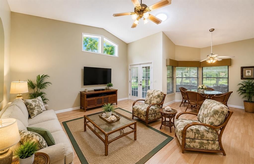Active With Contract: $235,000 (2 beds, 2 baths, 1223 Square Feet)