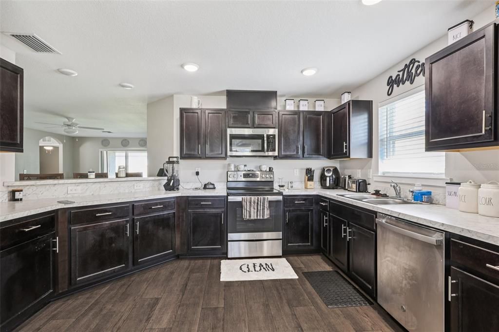 Active With Contract: $299,000 (3 beds, 2 baths, 1442 Square Feet)