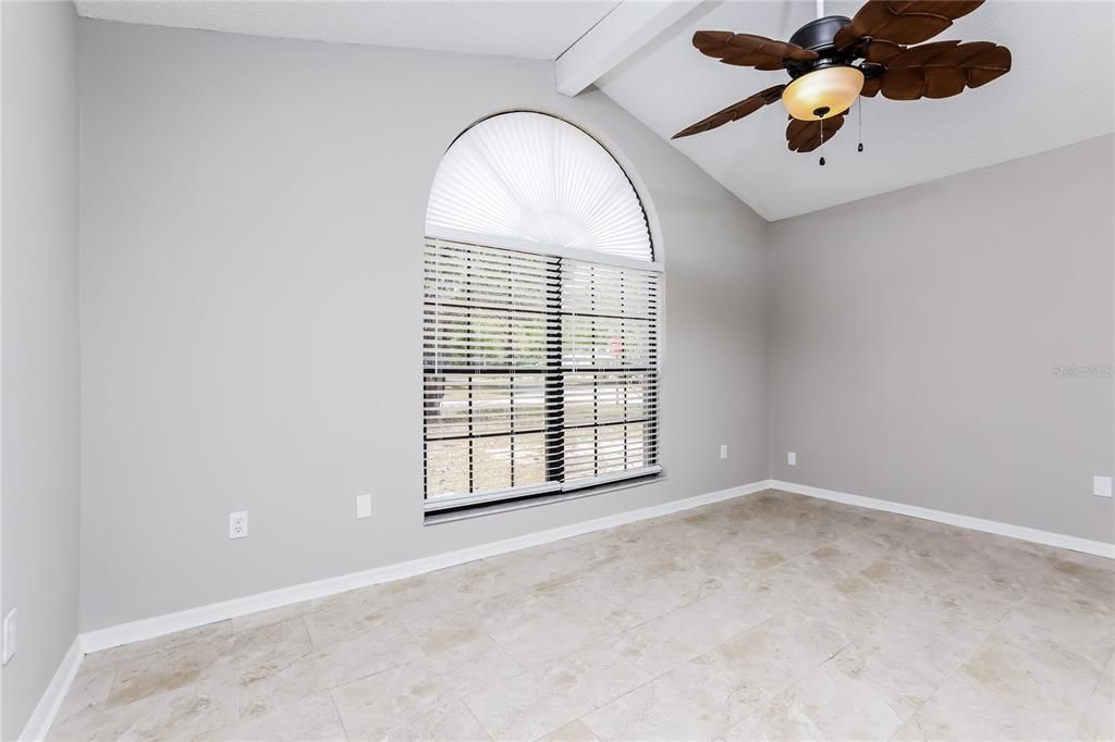 出租: $2,335 (4 贝兹, 2 浴室, 1770 平方英尺)