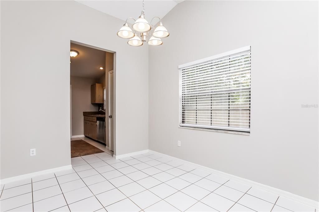 出租: $2,335 (4 贝兹, 2 浴室, 1770 平方英尺)