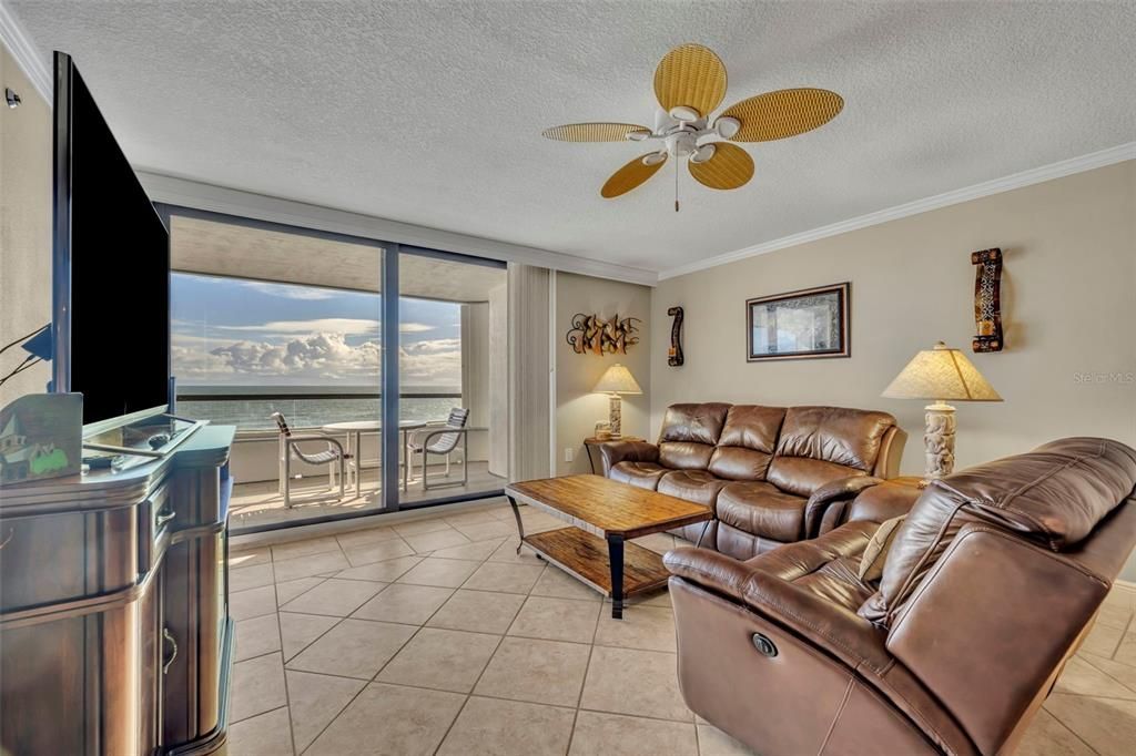 En Venta: $830,000 (2 camas, 2 baños, 1500 Pies cuadrados)