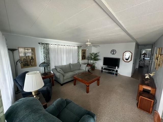 Active With Contract: $166,500 (2 beds, 2 baths, 1056 Square Feet)