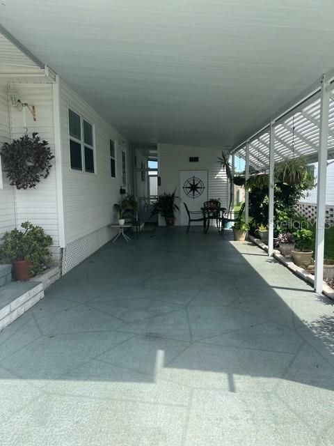 Active With Contract: $166,500 (2 beds, 2 baths, 1056 Square Feet)