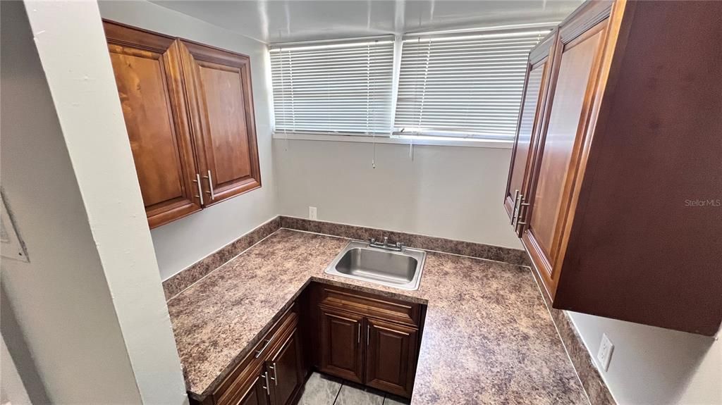 В аренду: $1,250 (2 спален, 1 ванн, 936 Квадратных фут)