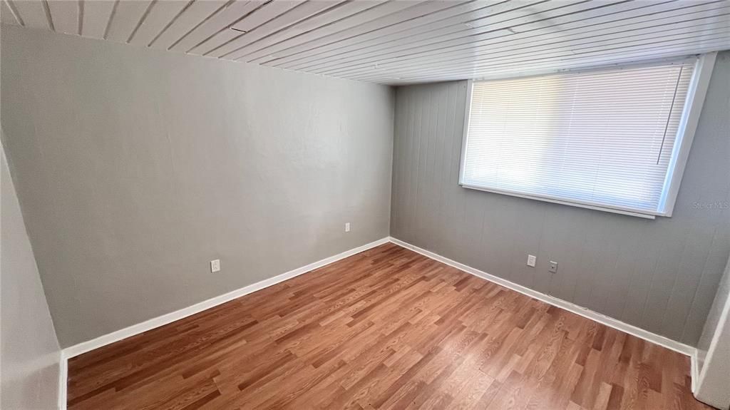 В аренду: $1,250 (2 спален, 1 ванн, 936 Квадратных фут)