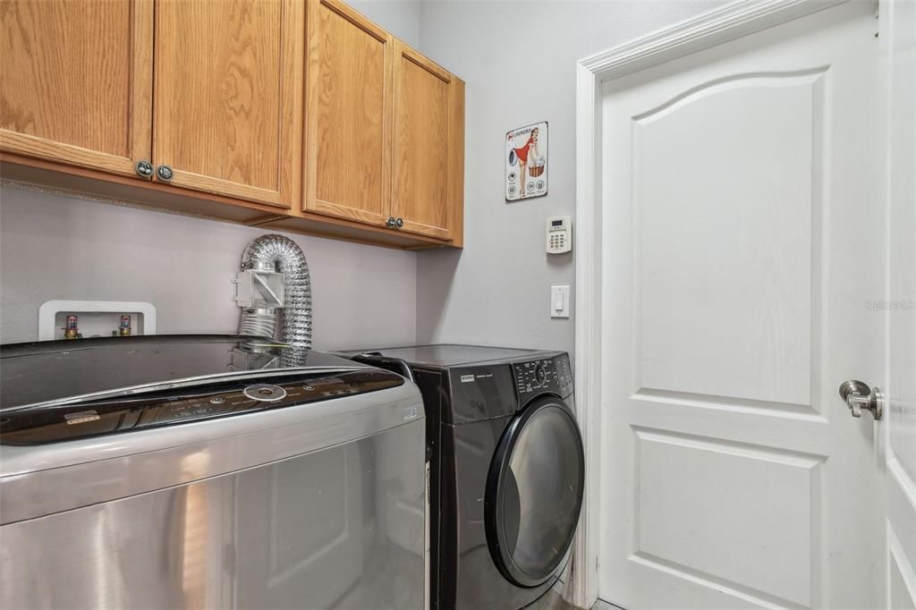 En Venta: $650,000 (3 camas, 2 baños, 2676 Pies cuadrados)