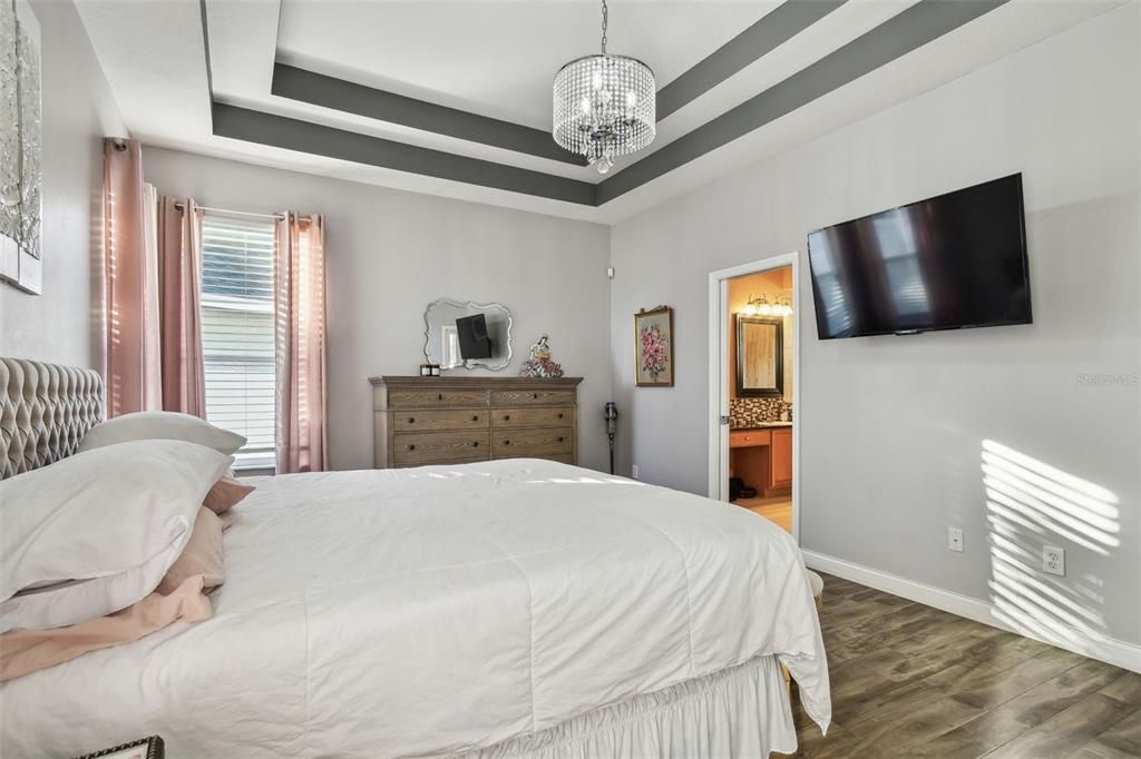 En Venta: $650,000 (3 camas, 2 baños, 2676 Pies cuadrados)