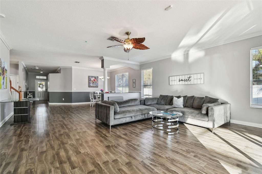 En Venta: $650,000 (3 camas, 2 baños, 2676 Pies cuadrados)