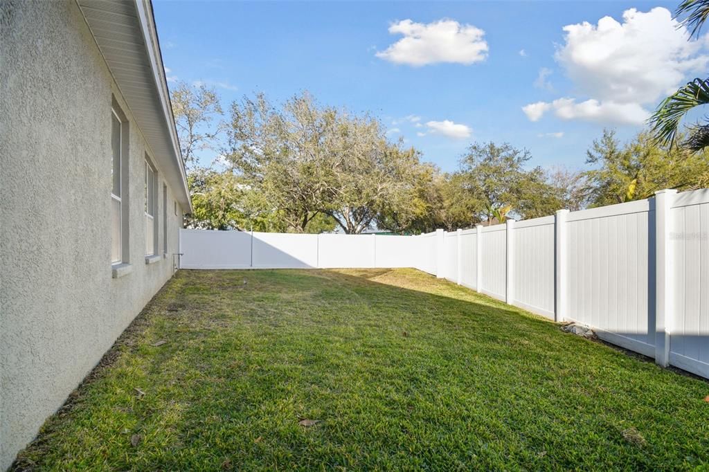 En Venta: $650,000 (3 camas, 2 baños, 2676 Pies cuadrados)