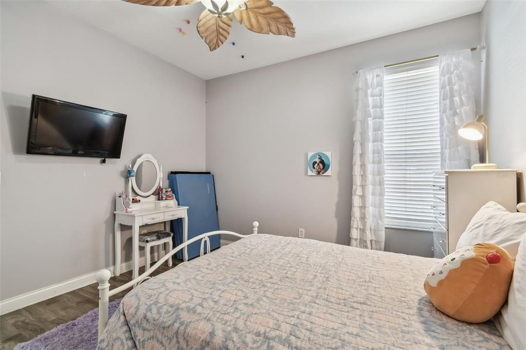 En Venta: $650,000 (3 camas, 2 baños, 2676 Pies cuadrados)