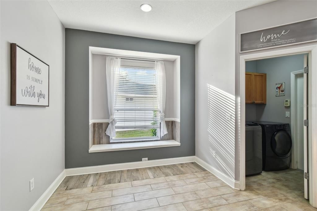 En Venta: $650,000 (3 camas, 2 baños, 2676 Pies cuadrados)